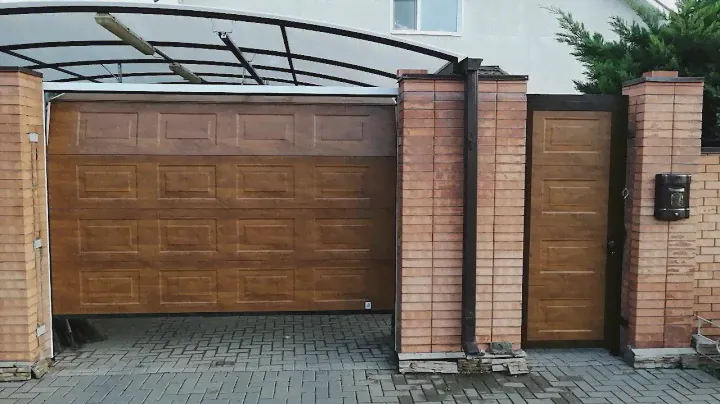 Секционные ворота Алютех, серия Trend.