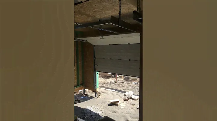 Секционные гаражные ворота АЛЮТЕХ